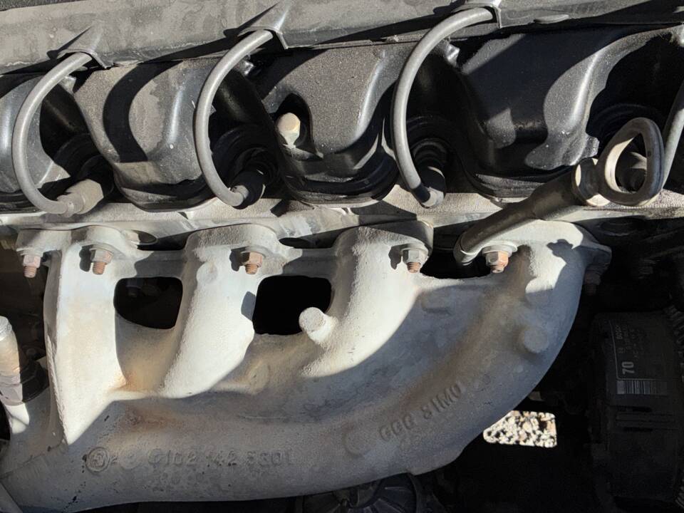 Immagine 24/33 di Mercedes-Benz 230 E (1992)