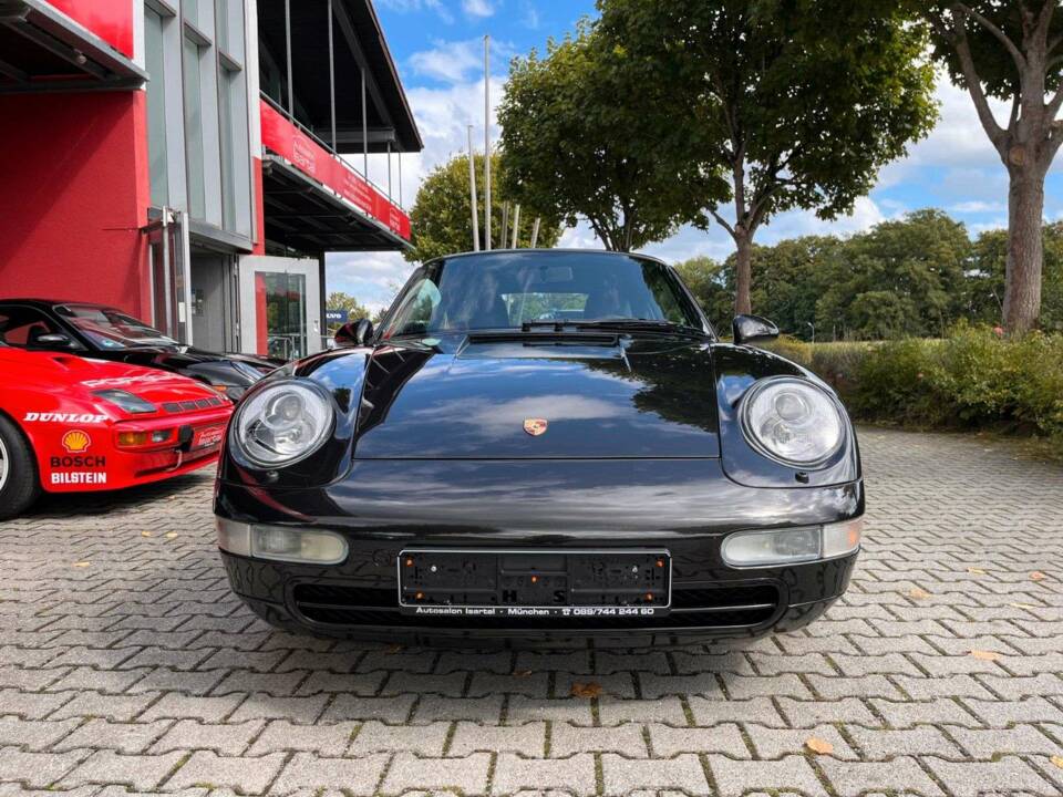 Image 3/19 of Porsche 911 Carrera 4 (1997)