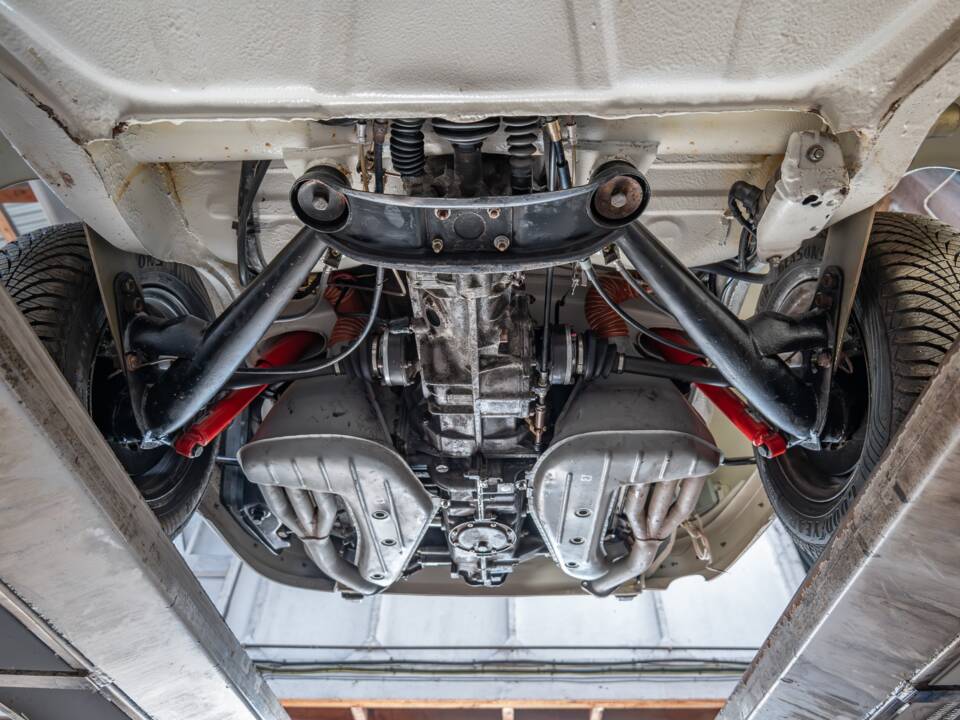 Image 22/25 of Porsche 911 2.2 T (1971)