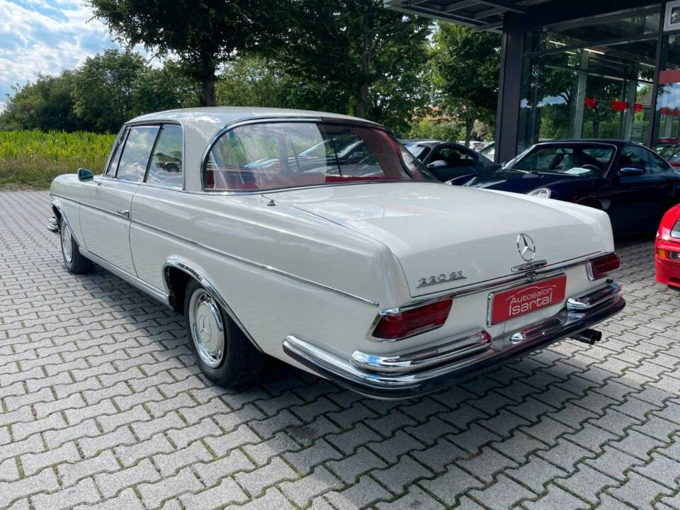 Imagen 7/20 de Mercedes-Benz 220 SE b (1965)