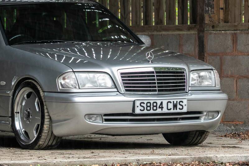 Image 30/48 of Mercedes-Benz C 55 AMG (1998)