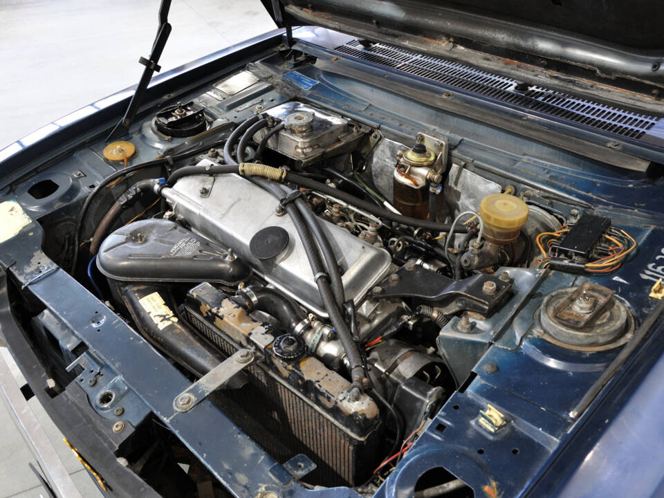 Image 4/27 of Peugeot 204 Break Diesel (1975)