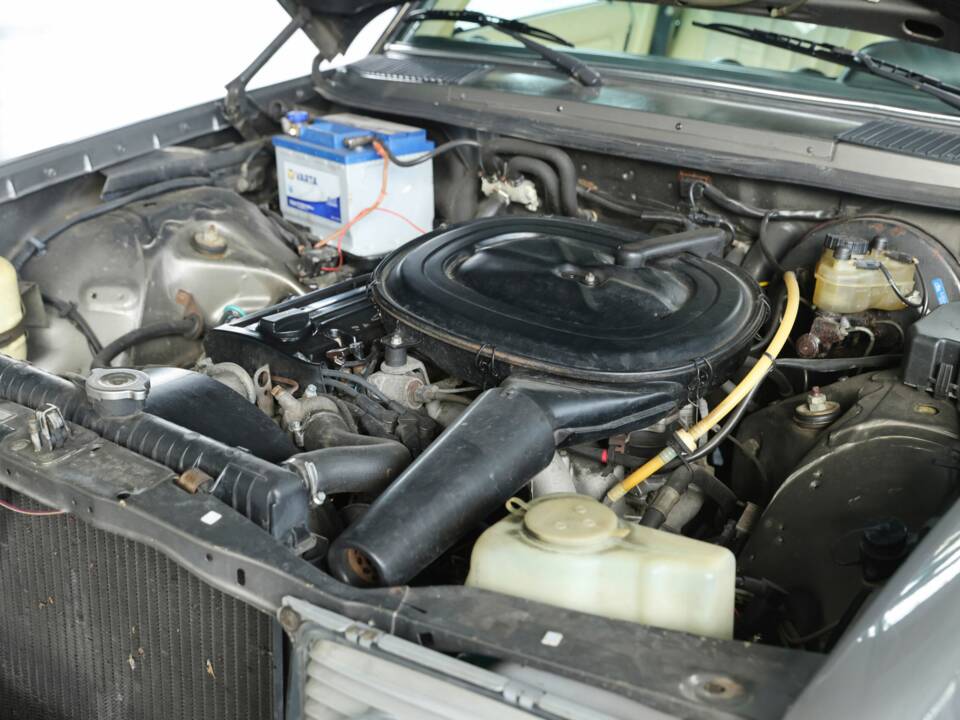 Image 36/49 of Mercedes-Benz 230 TE (1981)