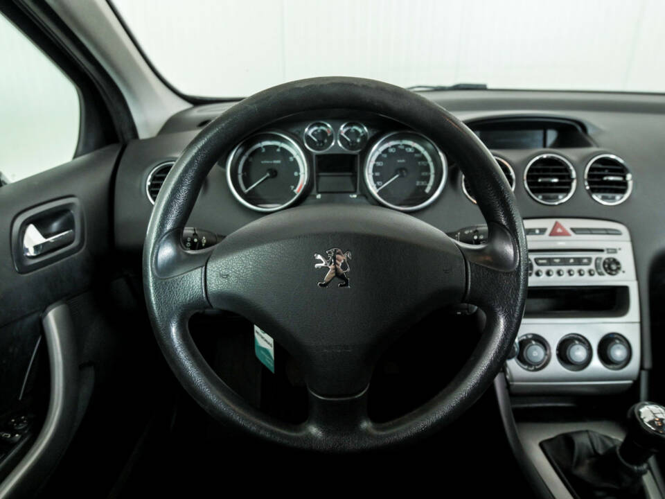 Bild 4/48 von Peugeot 308 1.6 VTi 120 Break (2008)