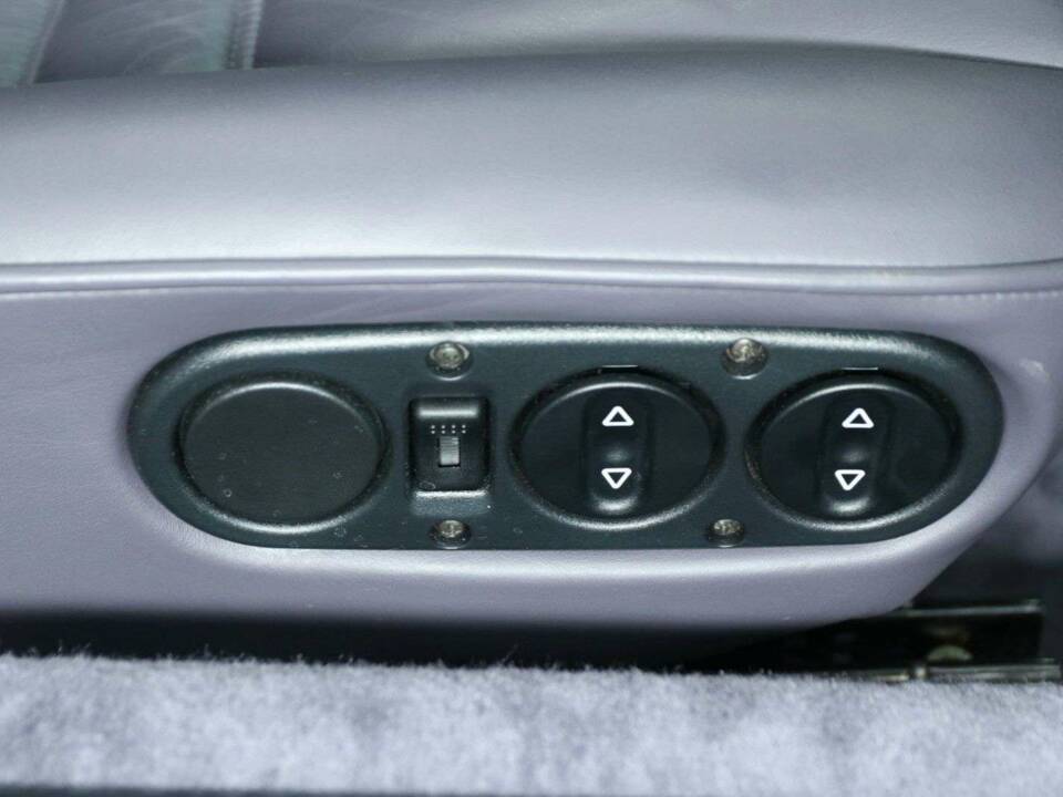 Afbeelding 26/50 van Porsche 911 Carrera 4 "30 Jahre 911" (1993)