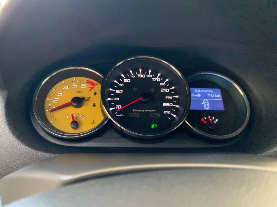 Immagine 29/43 di Renault Mégane RS (2011)