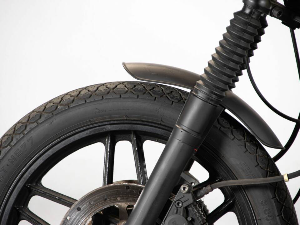 Image 19/50 of Moto Guzzi V 35 Imola II (1983)