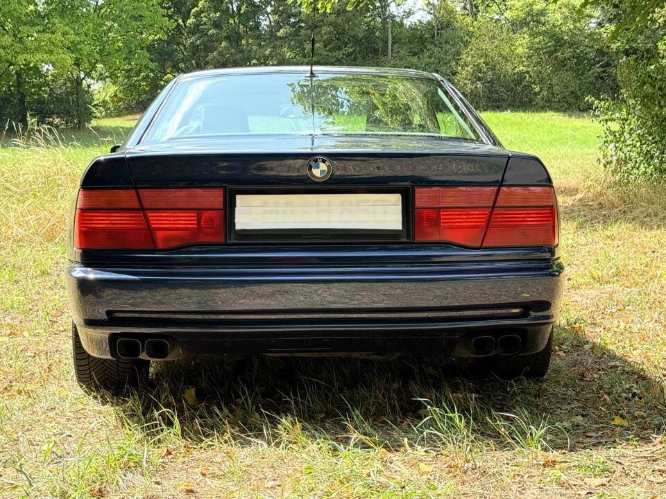 Image 6/22 of BMW 850i (1990)