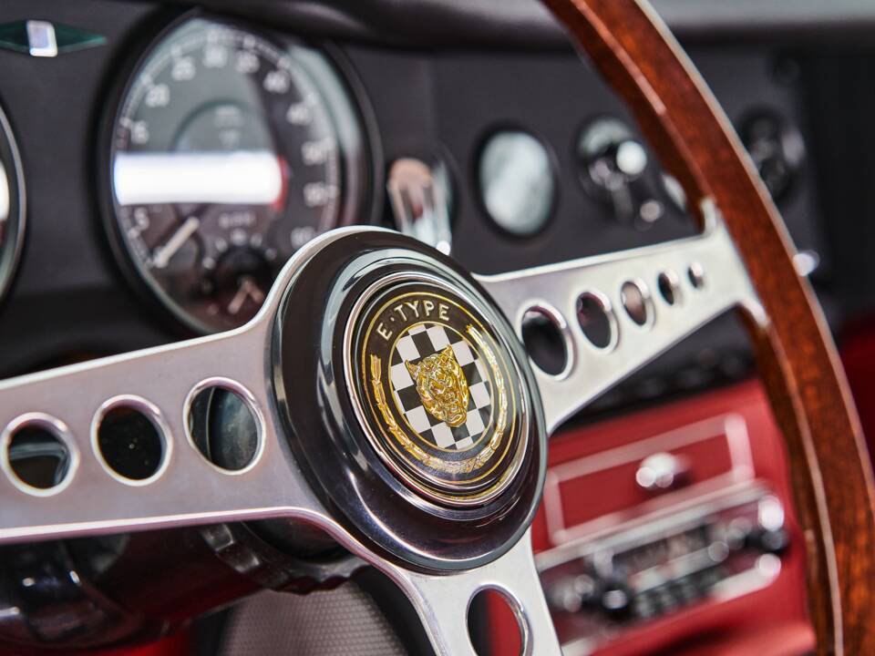 Bild 71/99 von Jaguar E-Type 4.2 (1966)
