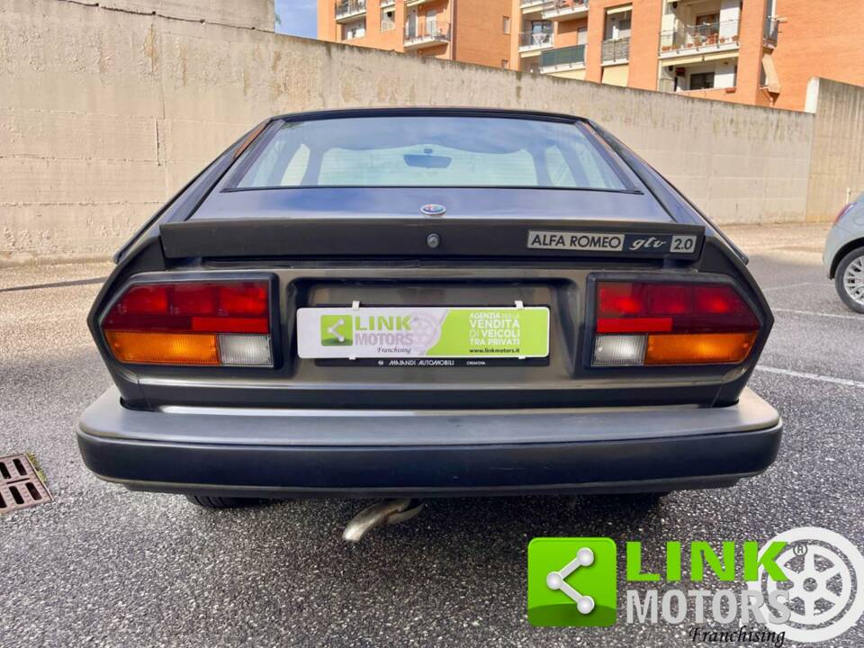 Image 6/10 of Alfa Romeo GTV 2.0 (1981)
