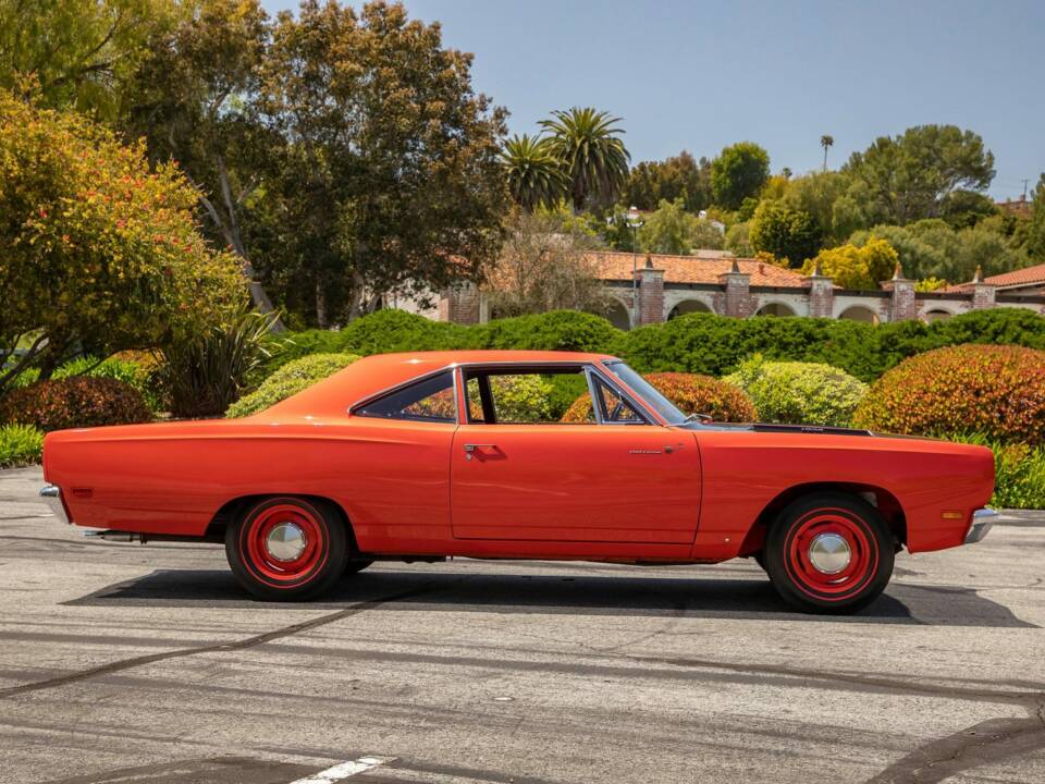 Bild 3/8 von Plymouth Road Runner 426 Hemi (1969)
