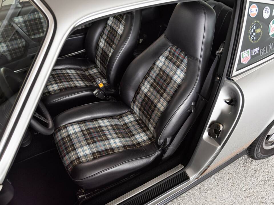 Image 34/50 de Porsche 911 Carrera 2.7 (US) (1974)