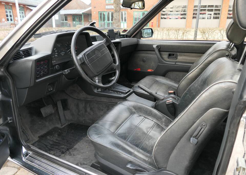 Bild 2/8 von BMW 635 CSi (1985)