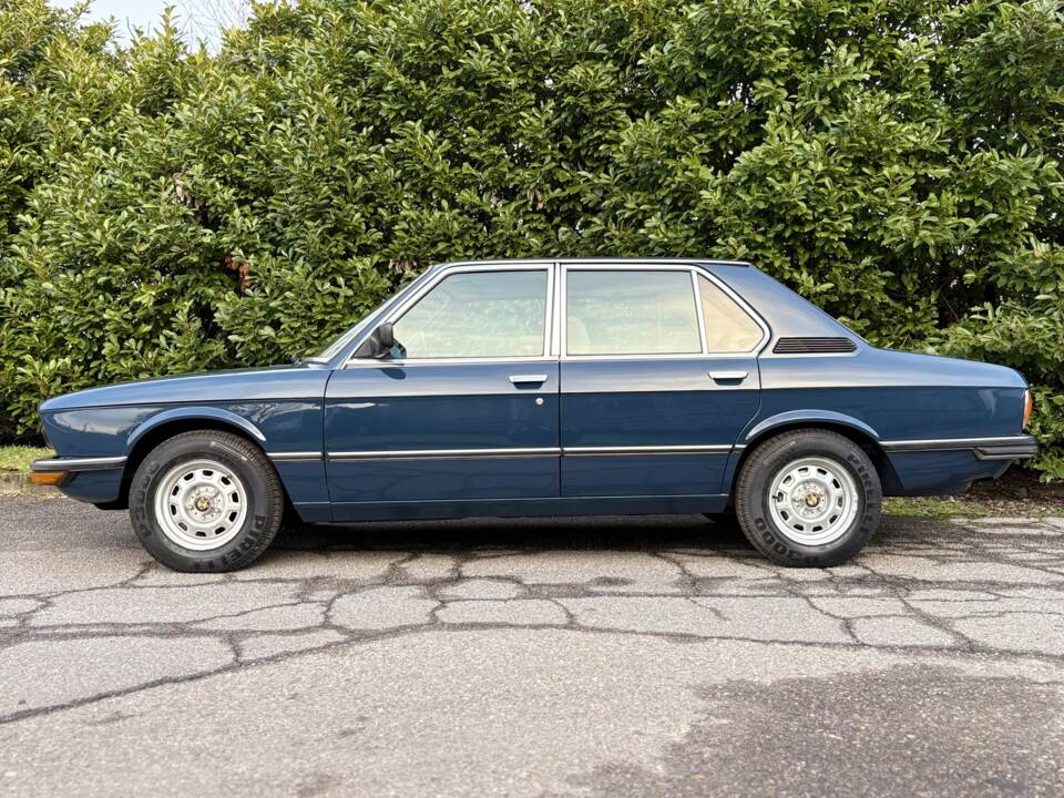 Bild 3/30 von BMW 518 (1980)