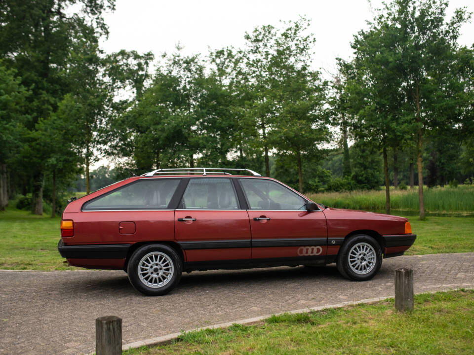 Image 12/45 de Audi 100 Avant 2.2 quattro (1986)