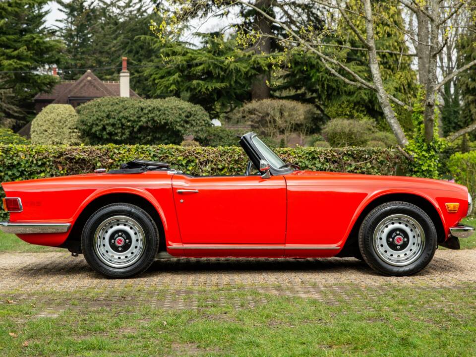 Afbeelding 7/50 van Triumph TR 6 (1974)