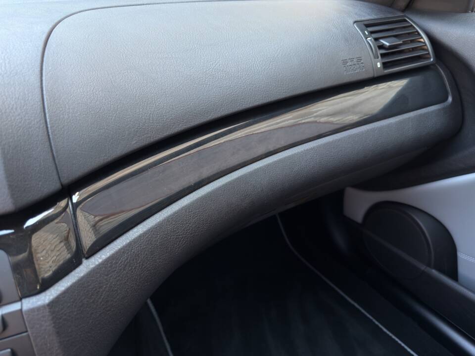 Afbeelding 24/42 van BMW 330Ci (2006)