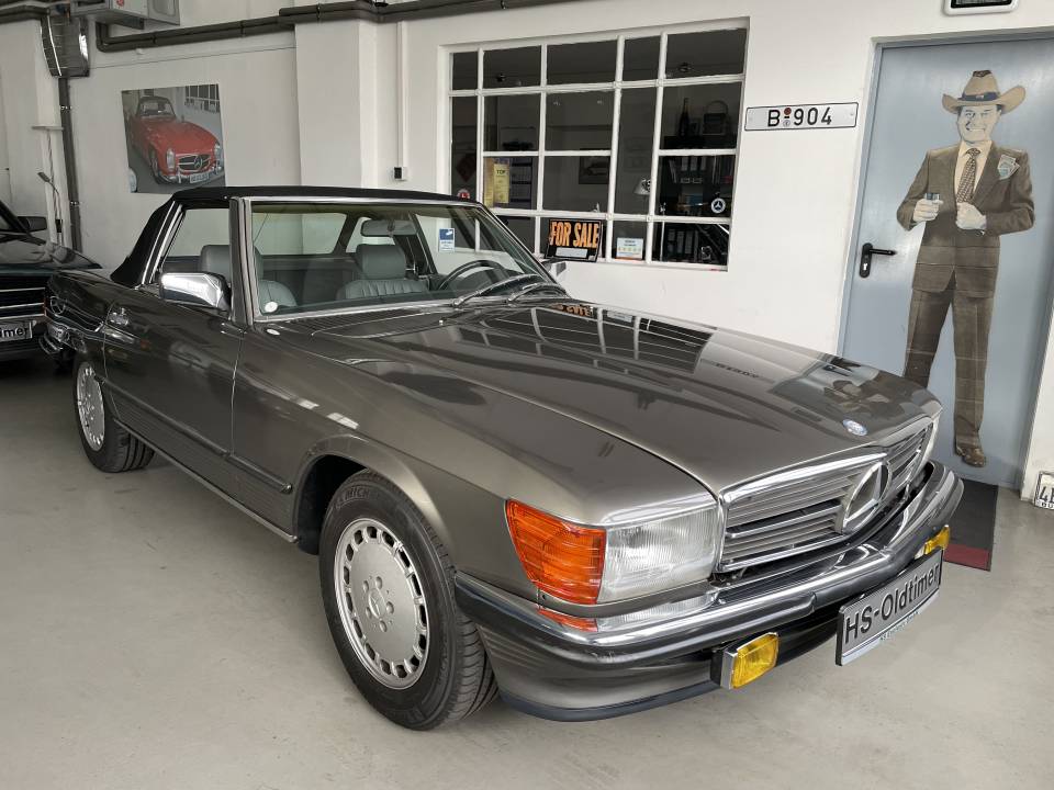 Image 4/39 de Mercedes-Benz 560 SL (1986)