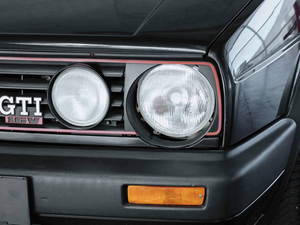 Image 8/39 of Volkswagen Golf Mk II GTi 16V 1.8 (1991)