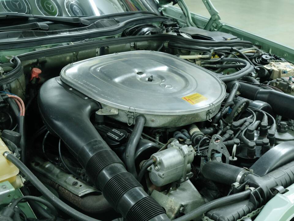 Bild 26/50 von Mercedes-Benz 500 SEC (1988)
