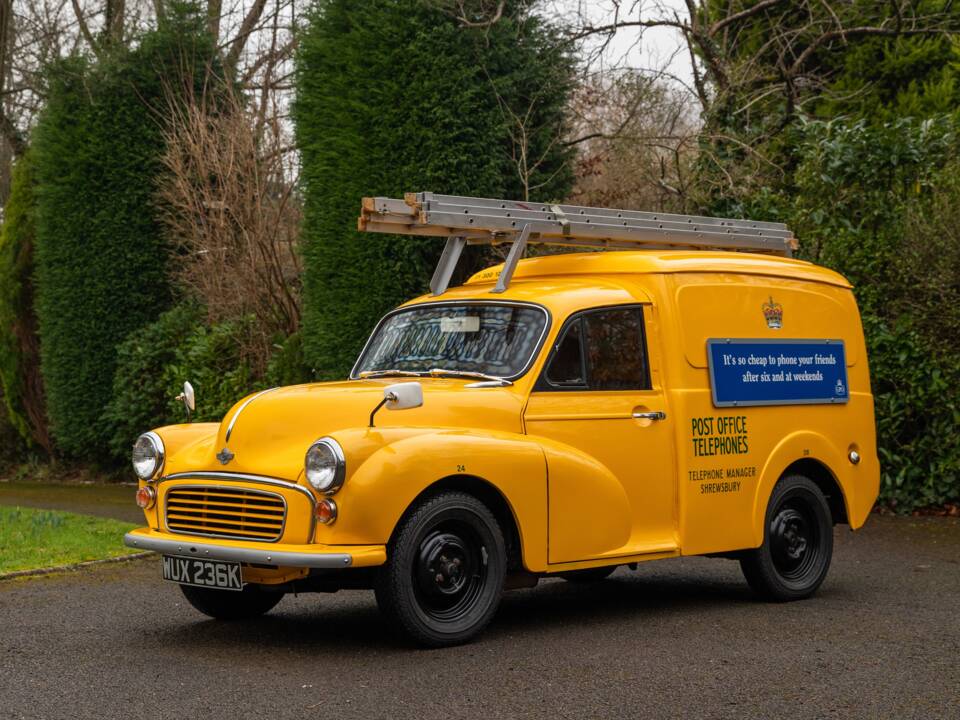 Image 15/50 of Morris Minor Van (1971)