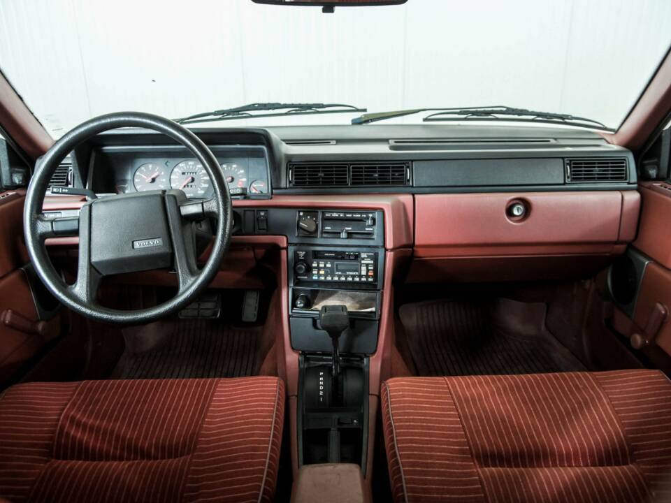 Image 7/50 de Volvo 740 (1984)