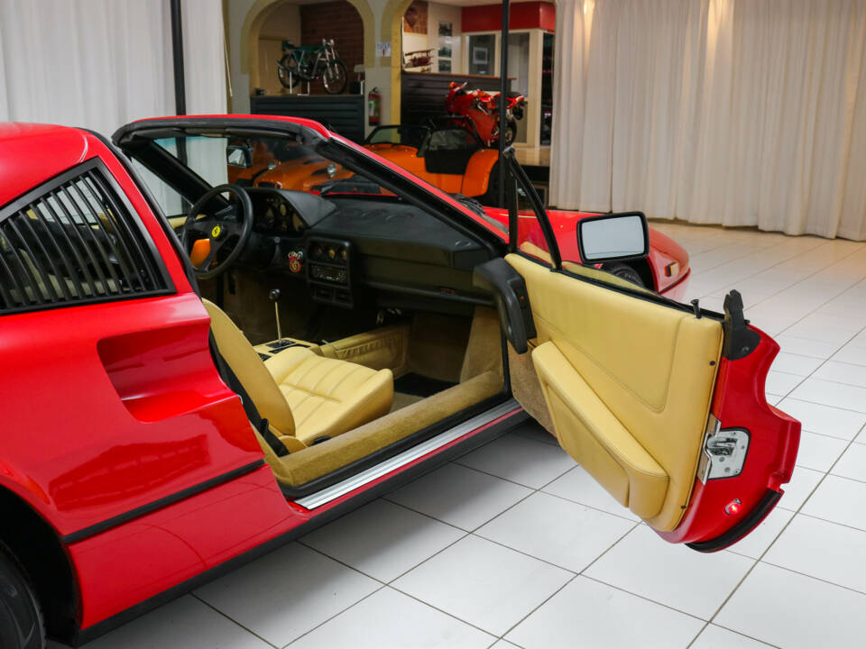Image 9/20 de Ferrari 328 GTS (1987)