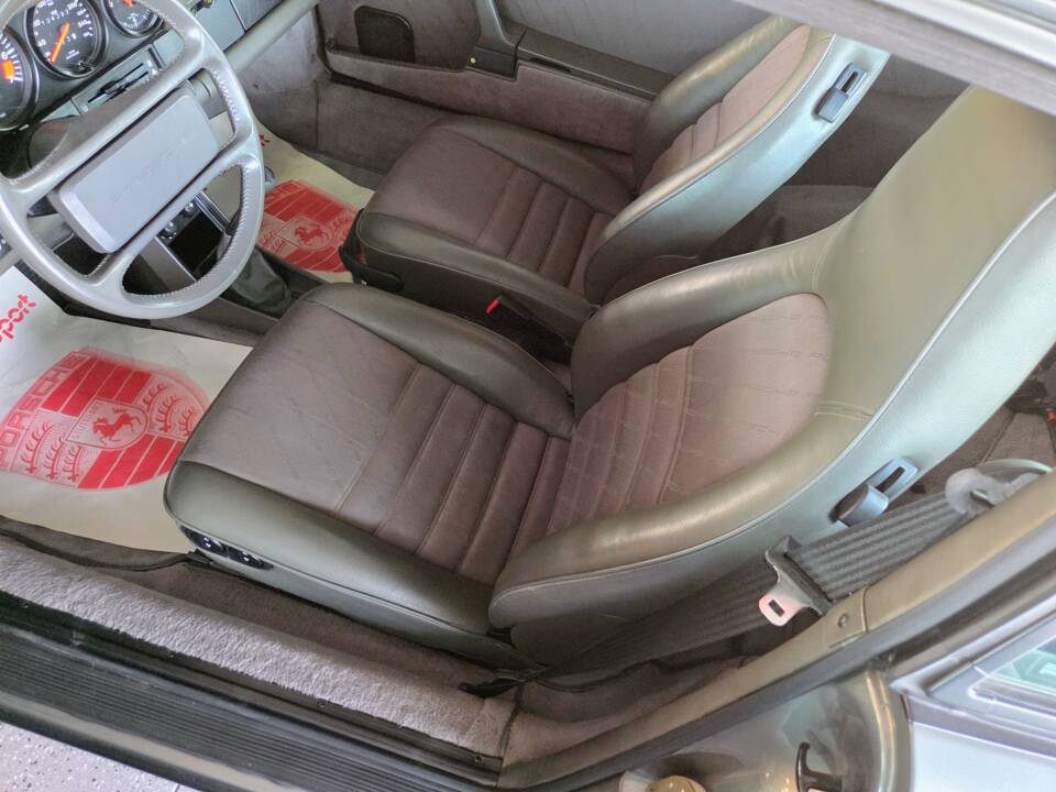 Bild 7/27 von Porsche 911 Carrera 3.2 (1987)