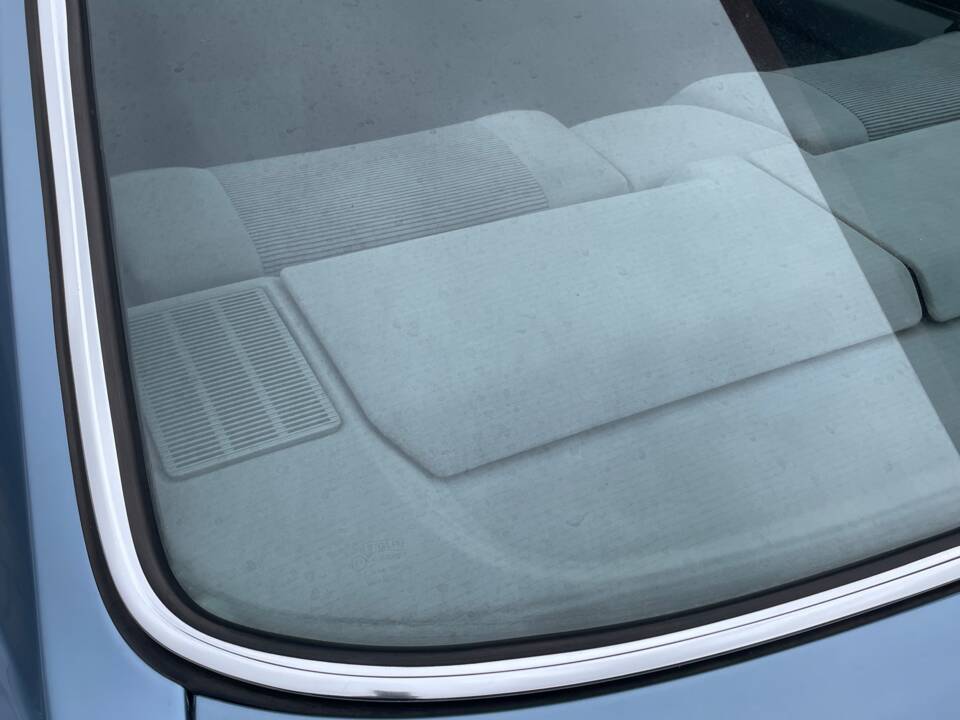 Image 15/30 of Mercedes-Benz 380 SEC (1985)