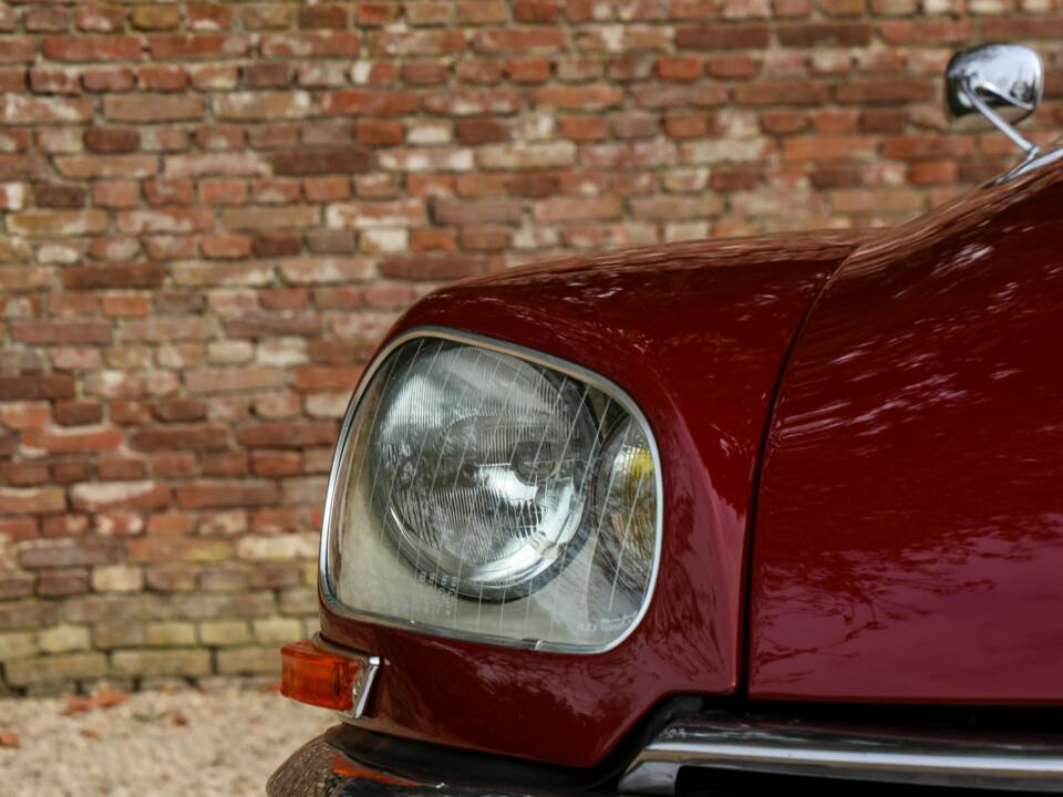 Image 35/50 de Citroën DS 21 (1971)