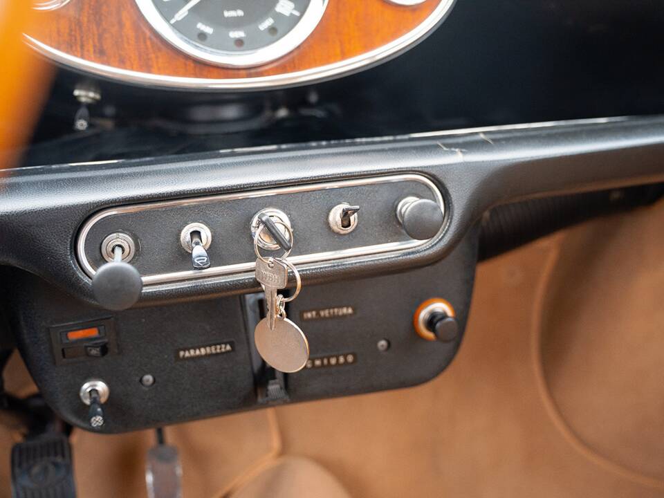 Immagine 31/36 di Innocenti Mini 1001 Export (1972)