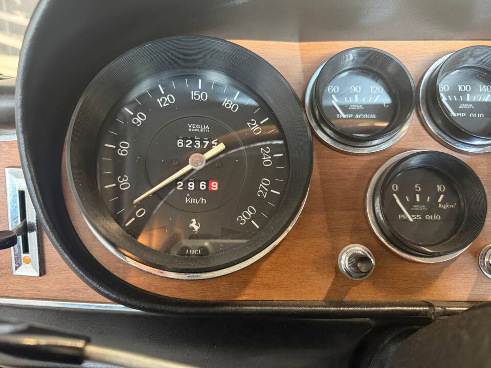 Bild 15/18 von Ferrari 330 GTC (1968)