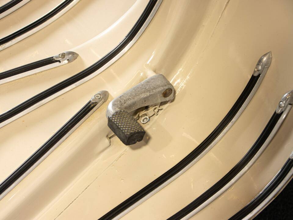 Bild 48/50 von Piaggio Vespa 150 "Struzzo" VL (1955)