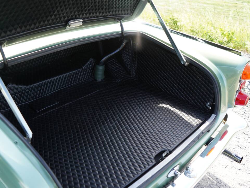 Image 32/75 of Maserati 3500 GT Touring (1961)