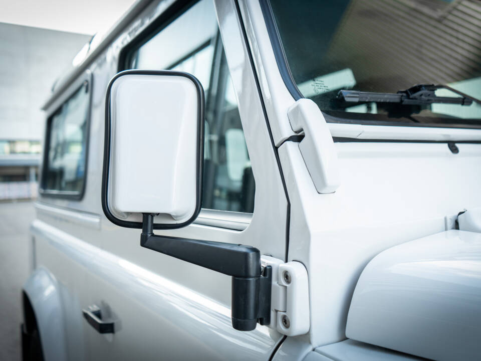 Image 11/66 of Land Rover Defender 90 TD4 (2007)