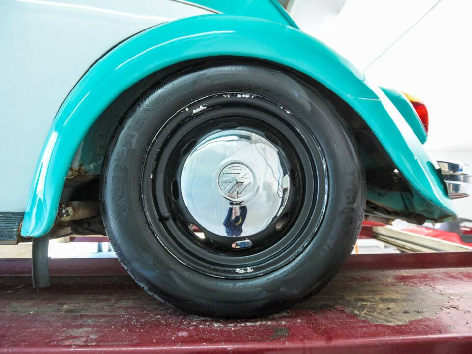 Image 48/50 of Volkswagen Escarabajo 1302 (1971)