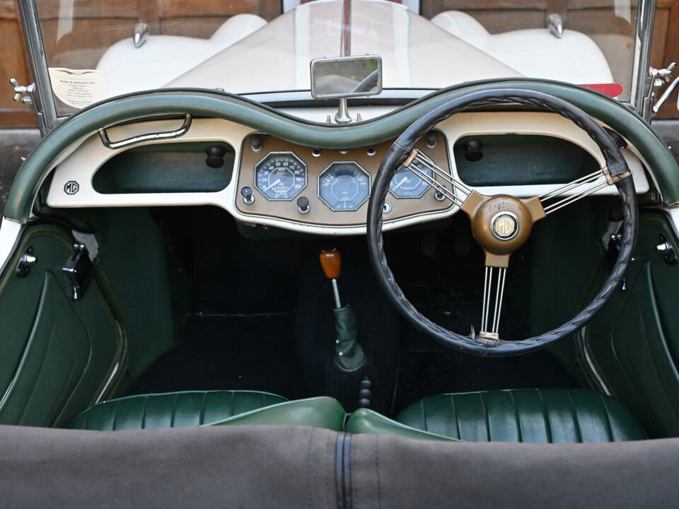 Image 19/50 of MG TF 1500 (1954)