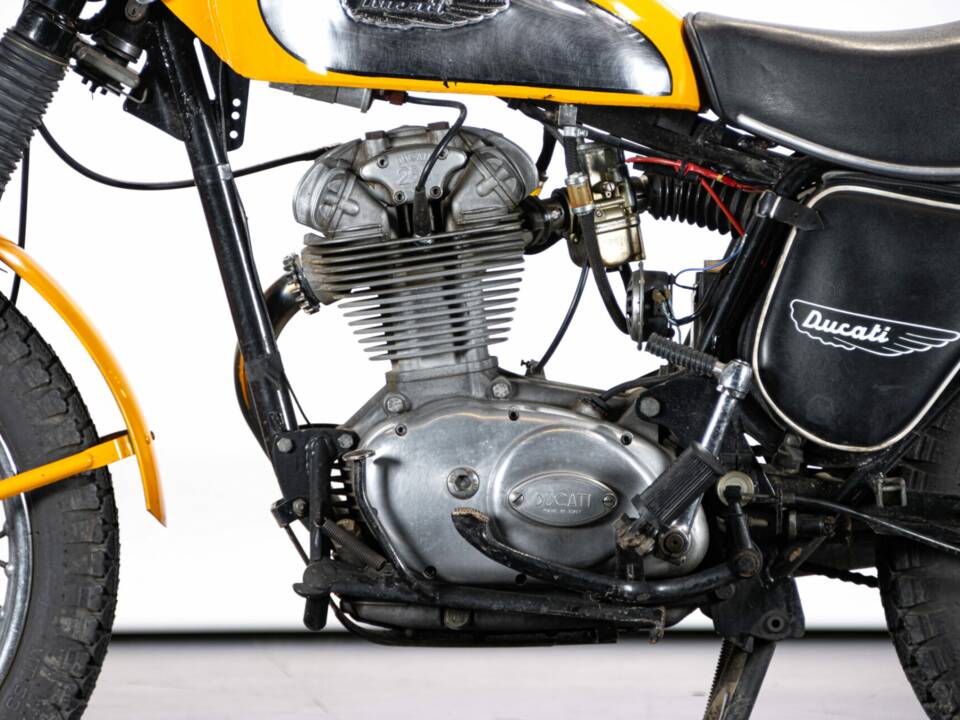 Bild 22/50 von Ducati 250 Scrambler (1971)