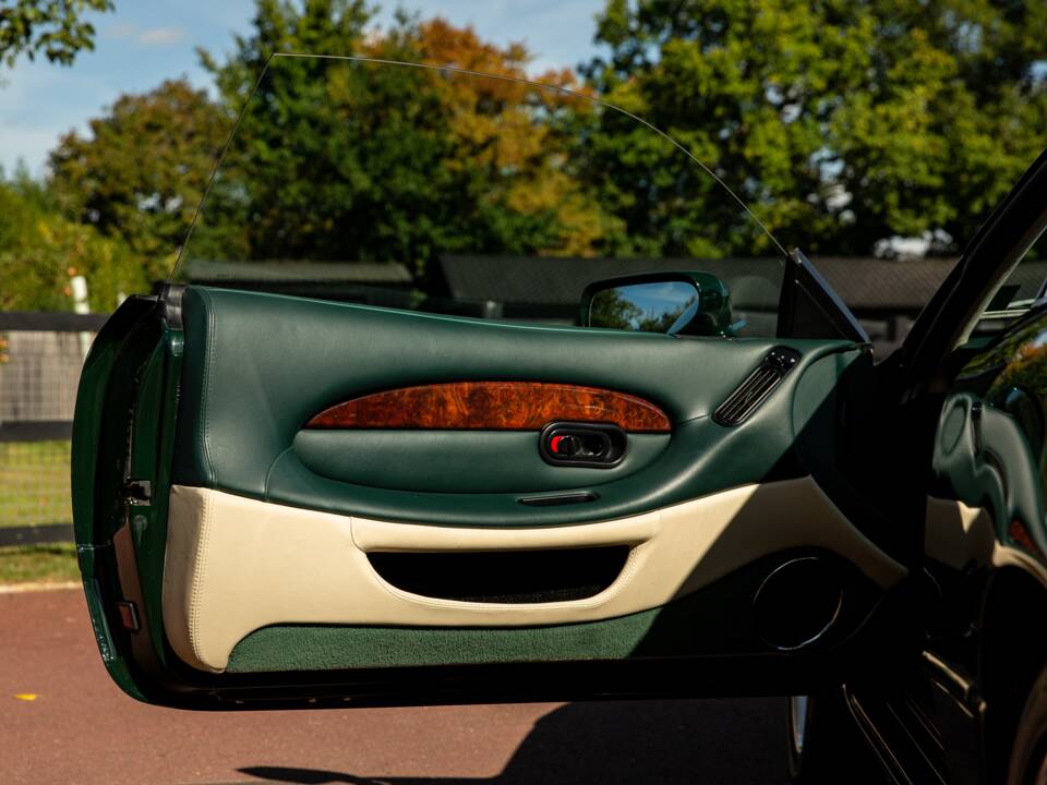 Bild 24/43 von Aston Martin DB 7 (1998)