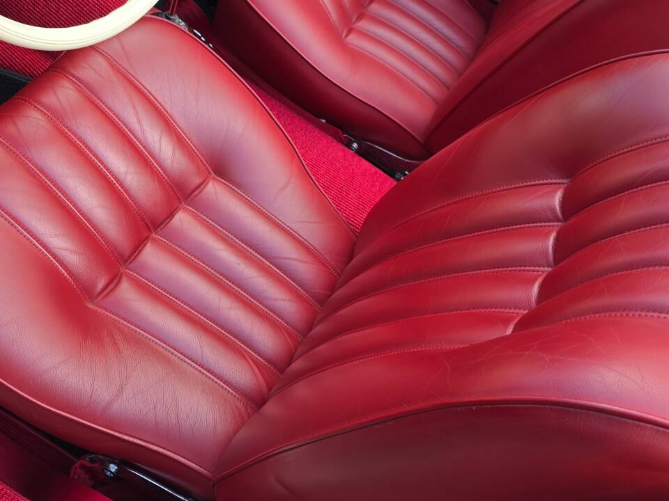 Image 17/21 of Mercedes-Benz 190 SL (1961)