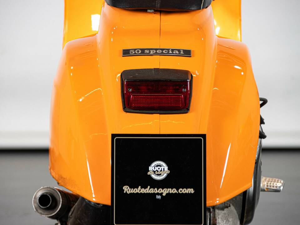 Afbeelding 23/33 van Piaggio Vespa 50 N Special (1974)