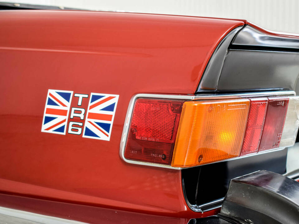 Image 17/50 de Triumph TR 6 (1974)
