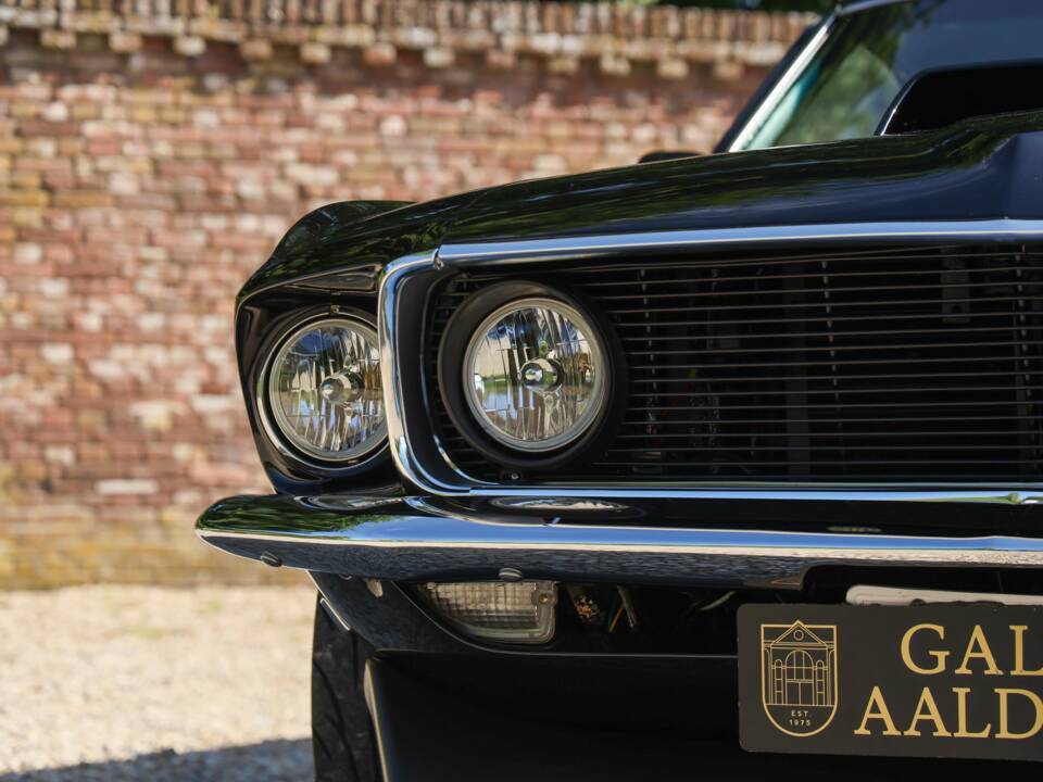 Image 19/50 of Ford Mustang 302 (1969)