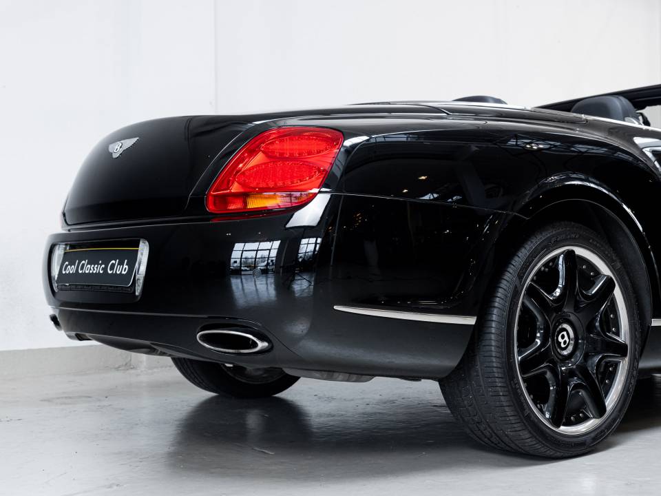 Image 36/43 de Bentley Continental GTC (2007)