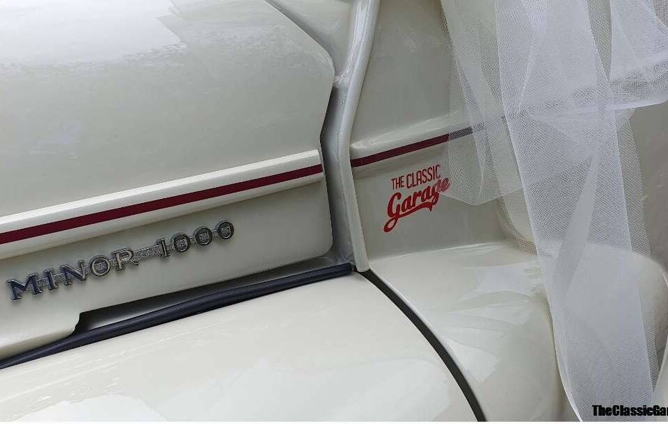 Image 61/66 of Morris Minor 1000 Tourer (1961)