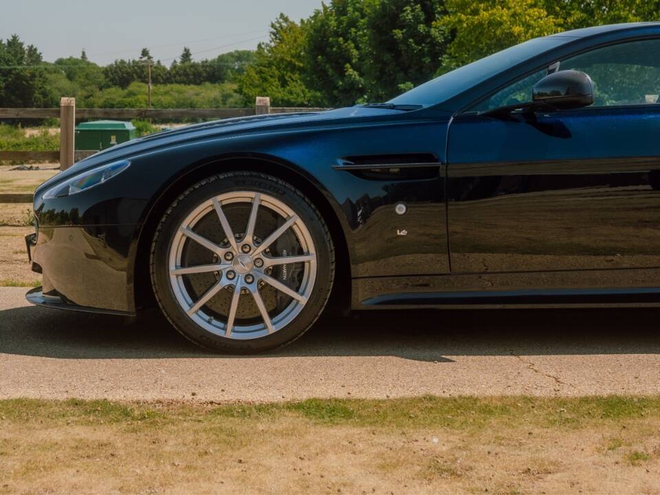 Bild 25/79 von Aston Martin V12 Vantage AMR (2018)