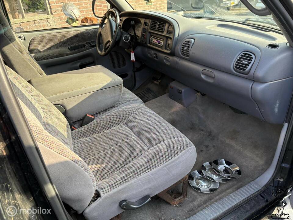 Image 8/34 of Dodge Ram 1500 (1998)