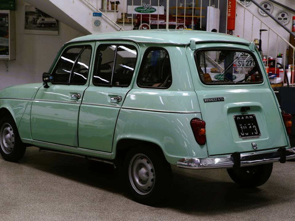 Image 5/33 de Renault R 4 TL (1981)