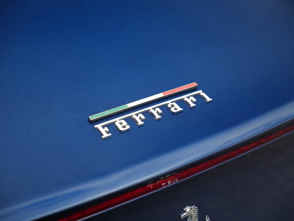 Image 36/50 of Ferrari California T (2015)