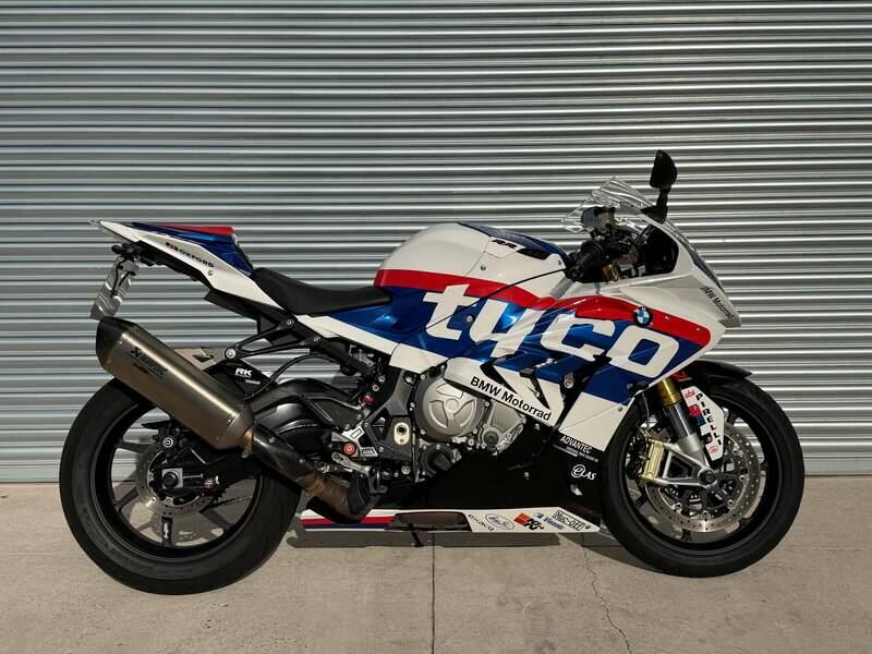 Bild 1/33 von BMW S 1000RR 'TYCO' BSB Race Replica (2016)